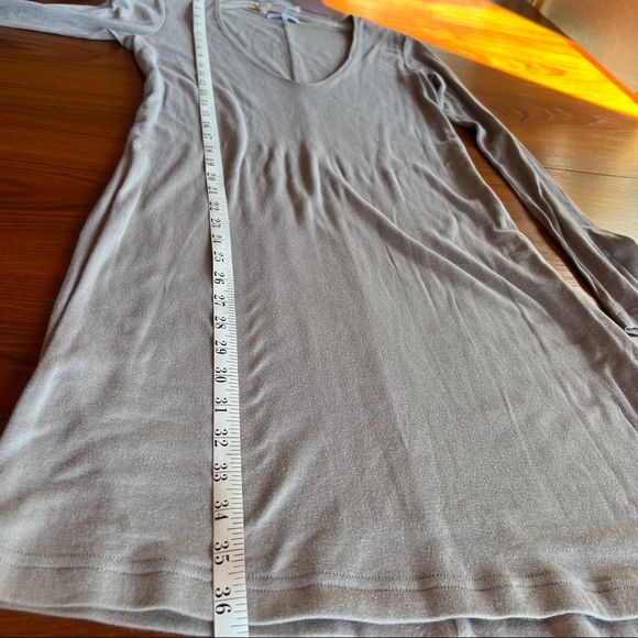 James Perse V-neck longsleeve T-shirt dress in fawn size 3 - Picture 6 of 6